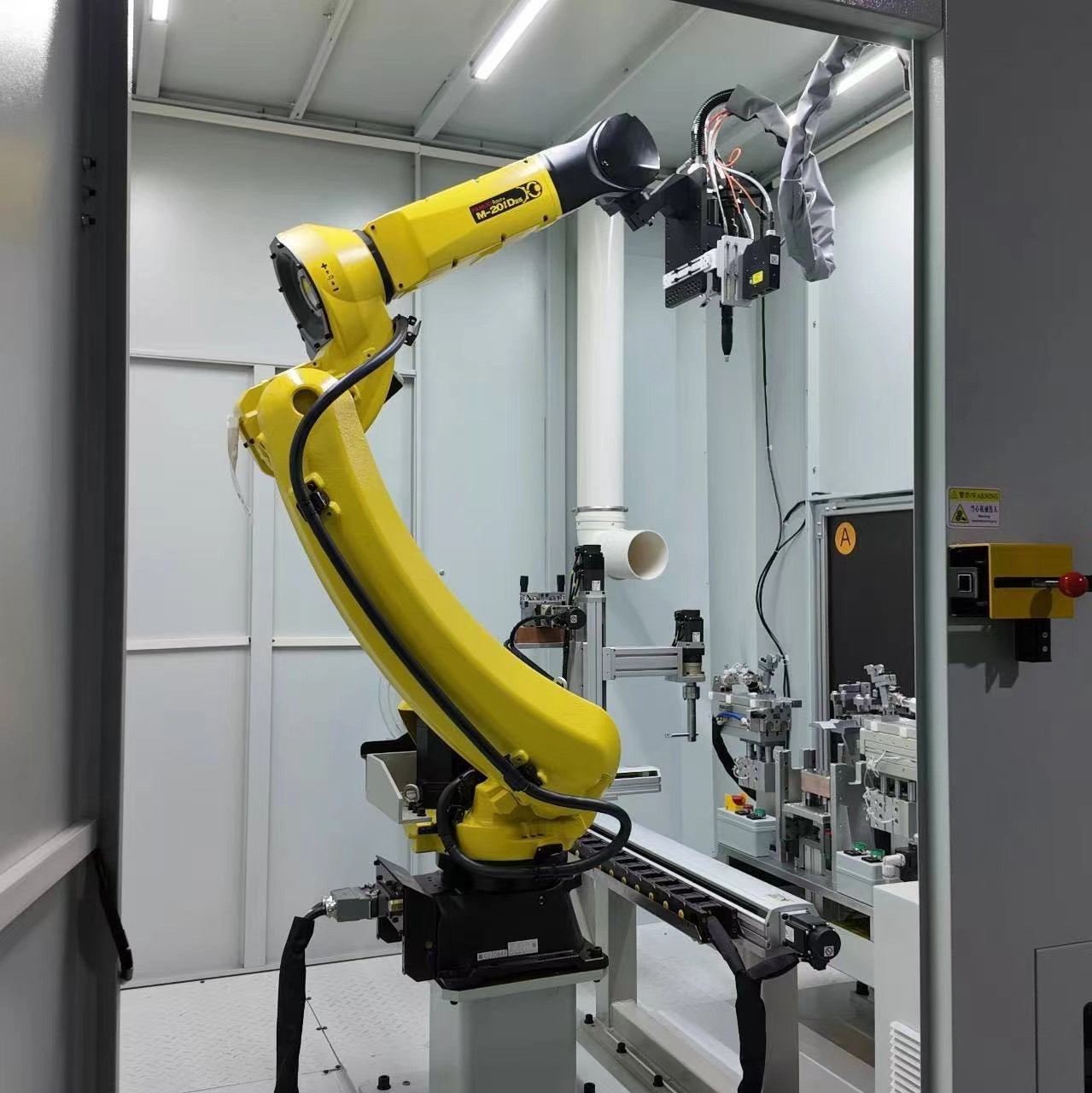 FANUC ARC Mate laser welding robot