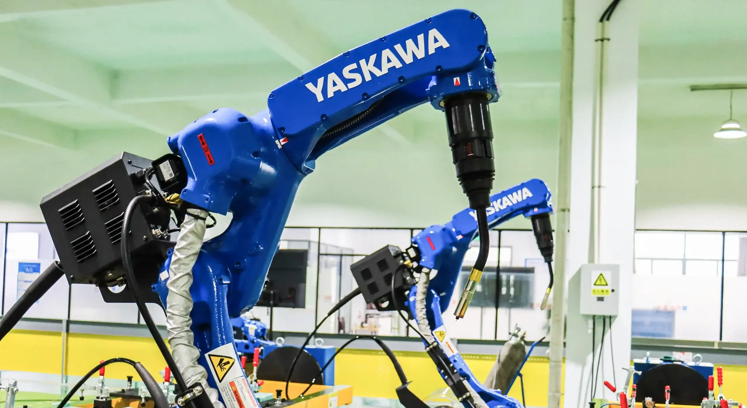 Robotic MIG&MAG arc welding station