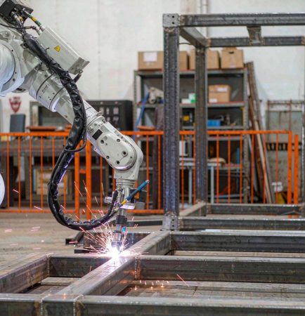 Handheld vs Robotic Laser Welding: How to Choose the Right Entry Point for Your Shop - TrueSyn Laser | Industrial Welding & Cutting Machine Manufacturer